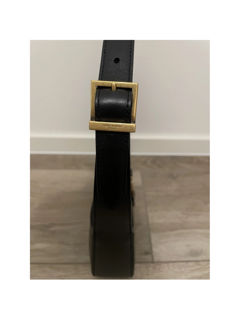 Saint Laurent Le 5 a 7 Black Leather Shoulder Bag with Gold YSL Logo - Picture 4 of 8